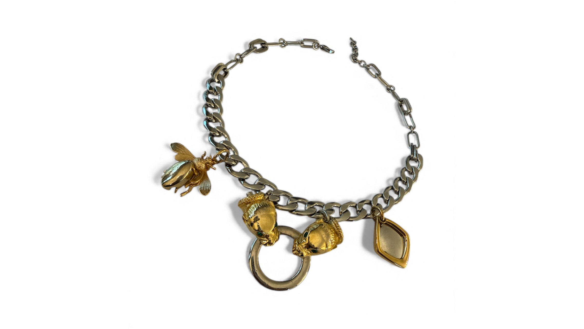 שרשרת עקיצה מלכותית