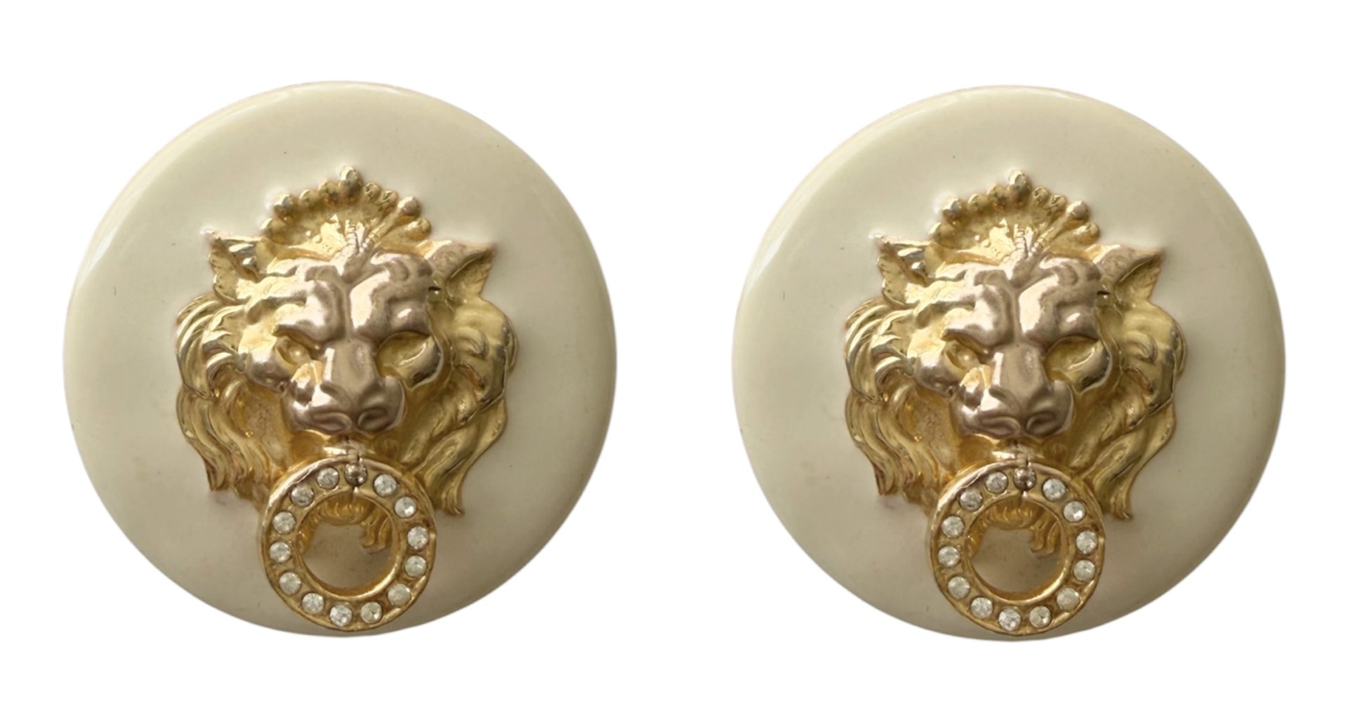 עגילי שלטון השנהב